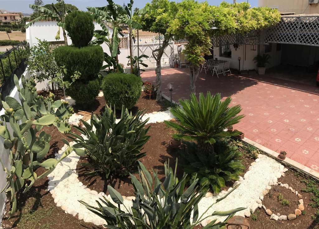 Casa Vacanze Robinson Villa Avola Exterior photo